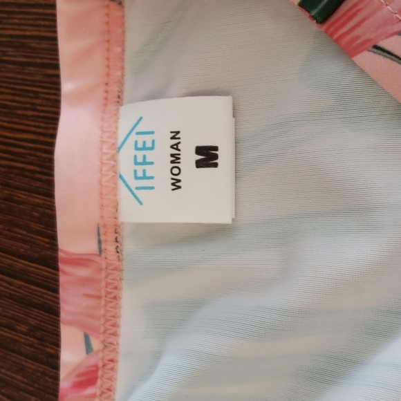 IFFEI Ruffled Off the Shouldet Bikini Top & Strappy Tropical Print Bikini Set M - Picture 8 of 11